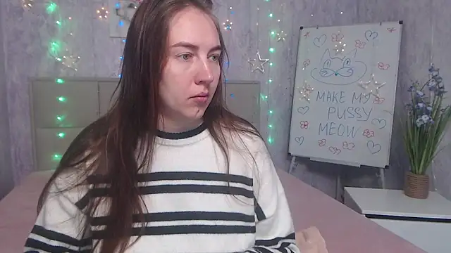 Snapshot of KaleyReed chatting on October 1, 2025, 5:45 am KaleyReed online show from October 1, 2025, 5:45 am