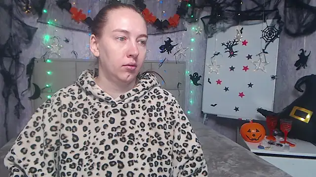 Snapshot of KaleyReed chatting on October 23, 2025, 5:28 am KaleyReed online show from October 23, 2025, 5:28 am