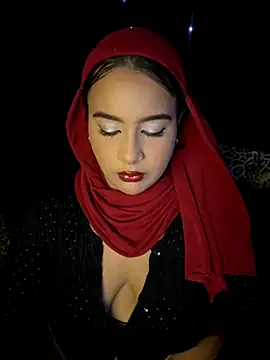 Snapshot of Maryam_yamal chatting on October 4, 2025, 8:21 pm Maryam yamal online show from October 4, 2025, 8:21 pm