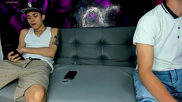 Snapshot of SecretsParty chatting on October 10, 2025, 3:51 am SecretsParty online show from October 10, 2025, 3:51 am