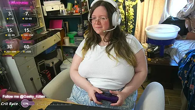 Geeky Kitten online show from September 13, 2025, 4:29 pm