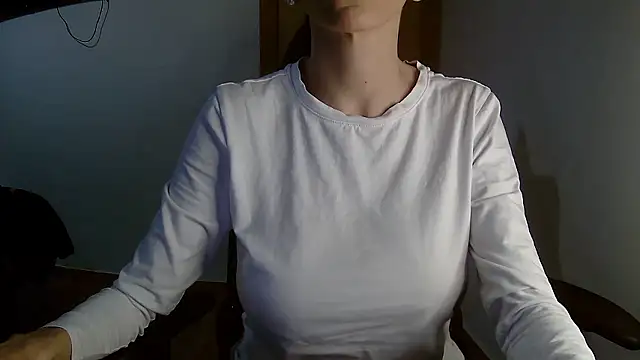 Vampirosa online show from January 12, 2026, 1:40 pm