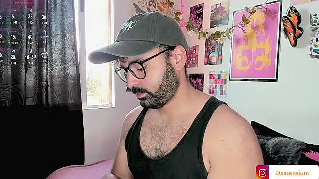 johnnyalx online show from November 17, 2025, 7:07 pm