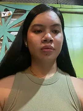 Hebefemme online show from March 16, 2025, 3:28 pm