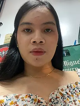 Hebefemme online show from March 2, 2025, 2:47 pm