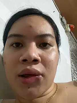 Hebefemme online show from March 7, 2025, 1:51 pm
