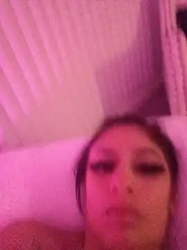 Snapshot of lilmamas18 chatting on October 18, 2025, 9:22 am lilmamas18 online show from October 18, 2025, 9:22 am