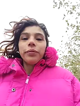 mariamac420 online show from May 9, 2026, 3:48 pm