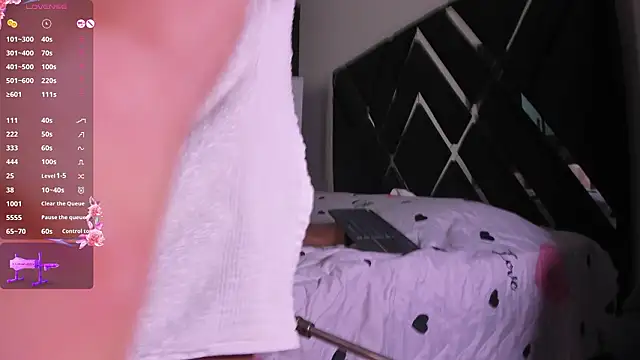 karol green  online show from March 8, 2026, 2:04 am