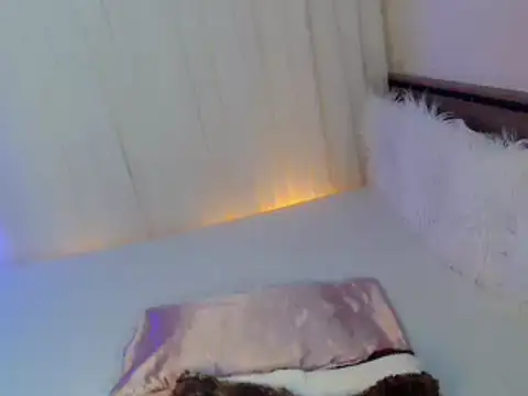 arilovesyou143 online show from April 22, 2026, 6:42 am