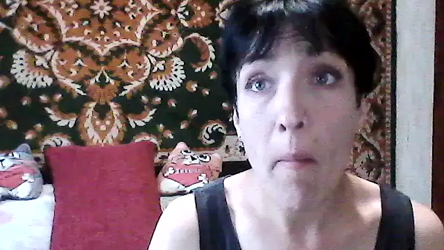 Snapshot of SunnyAmorre chatting on May 18, 2026, 6:29 am SunnyAmorre online show from May 18, 2026, 6:29 am