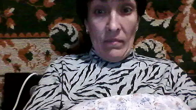 Snapshot of SunnyAmorre chatting on May 3, 2026, 8:23 pm SunnyAmorre online show from May 3, 2026, 8:23 pm