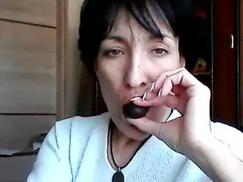 SunnyAmorre online show from March 14, 2025, 11:56 am