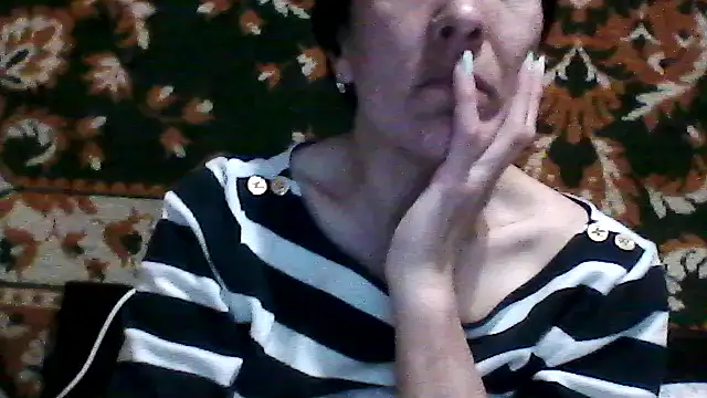 Snapshot of SunnyAmorre chatting on May 5, 2026, 8:01 pm SunnyAmorre online show from May 5, 2026, 8:01 pm