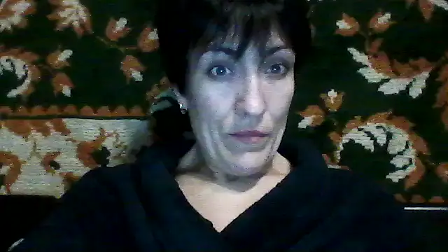 Snapshot of SunnyAmorre chatting on October 13, 2025, 8:54 pm SunnyAmorre online show from October 13, 2025, 8:54 pm