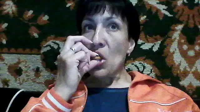 Snapshot of SunnyAmorre chatting on April 26, 2026, 7:33 pm SunnyAmorre online show from April 26, 2026, 7:33 pm
