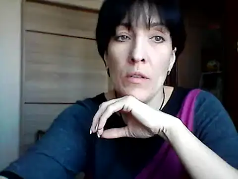 SunnyAmorre online show from March 18, 2025, 8:39 am