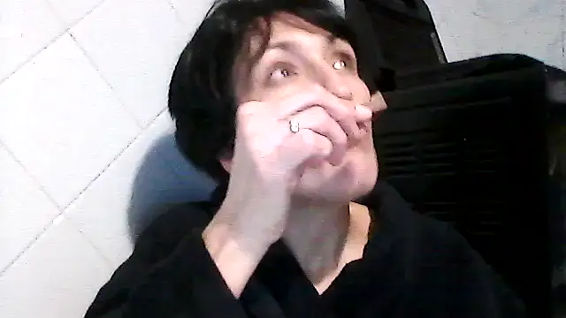 Snapshot of SunnyAmorre chatting on October 27, 2025, 9:16 pm SunnyAmorre online show from October 27, 2025, 9:16 pm