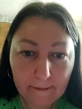 Rini333 online show from May 16, 2026, 9:52 am