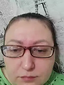 Rini333 online show from November 13, 2025, 8:18 am