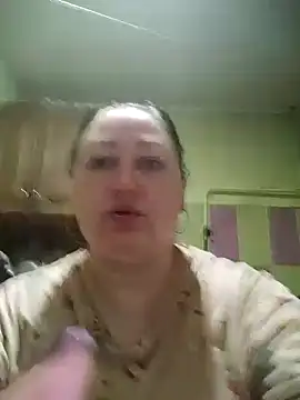 Rini333 online show from February 4, 2026, 6:36 pm