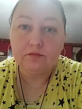 Snapshot of Rini333 chatting on October 5, 2025, 2:24 am Rini333 online show from October 5, 2025, 2:24 am