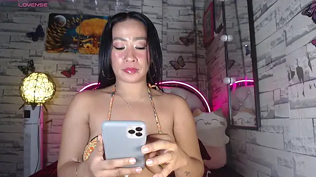 AsianMilfSheryl online show from March 5, 2025, 8:54 am