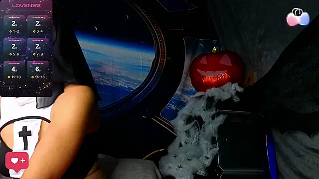 Snapshot of KittyMia chatting on October 31, 2025, 8:16 pm KittyMia online show from October 31, 2025, 8:16 pm