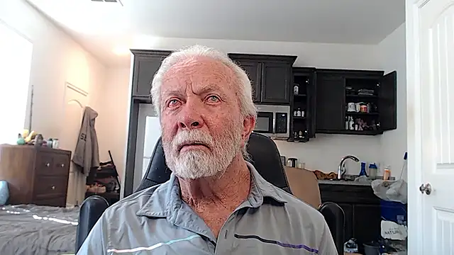 Snapshot of rockpoint69 chatting on October 14, 2025, 8:31 pm rockpoint69 online show from October 14, 2025, 8:31 pm