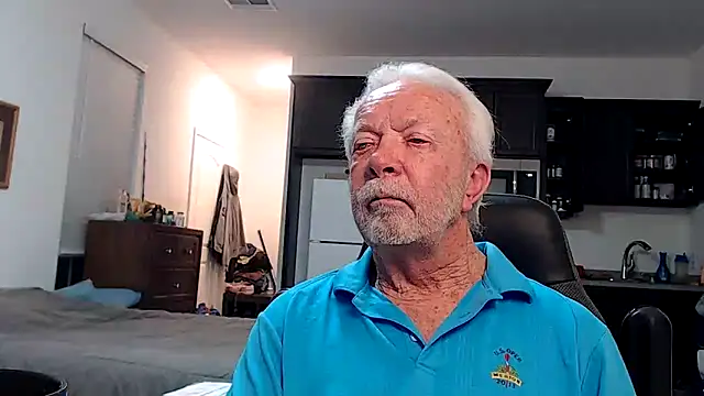 Snapshot of rockpoint69 chatting on September 27, 2025, 10:43 am rockpoint69 online show from September 27, 2025, 10:43 am