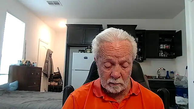 Snapshot of rockpoint69 chatting on October 13, 2025, 8:21 pm rockpoint69 online show from October 13, 2025, 8:21 pm