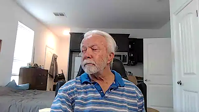 Snapshot of rockpoint69 chatting on October 12, 2025, 2:40 pm rockpoint69 online show from October 12, 2025, 2:40 pm