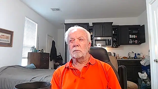 Snapshot of rockpoint69 chatting on October 25, 2025, 2:28 pm rockpoint69 online show from October 25, 2025, 2:28 pm