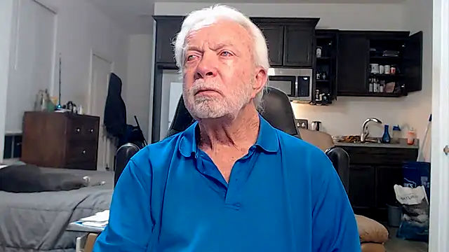 Snapshot of rockpoint69 chatting on October 21, 2025, 10:47 am rockpoint69 online show from October 21, 2025, 10:47 am