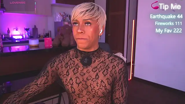 Snapshot of AmberRaus chatting on September 18, 2025, 12:41 pm AmberRaus online show from September 18, 2025, 12:41 pm