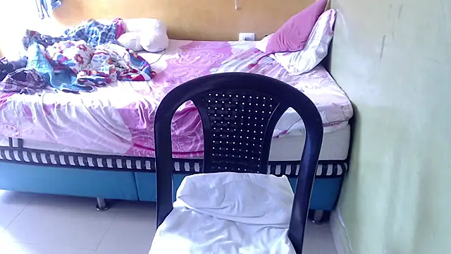 yulieth bbw online show from November 13, 2025, 6:23 pm