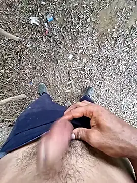 Snapshot of breejs chatting on September 25, 2025, 5:13 am breejs online show from September 25, 2025, 5:13 am