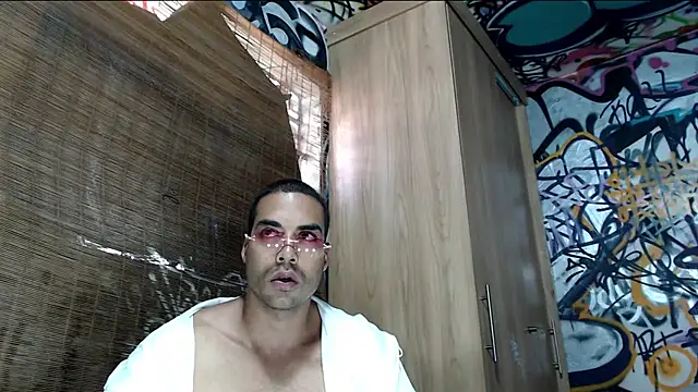 Snapshot of Justin_Frank chatting on September 29, 2025, 4:34 pm Justin Frank online show from September 29, 2025, 4:34 pm