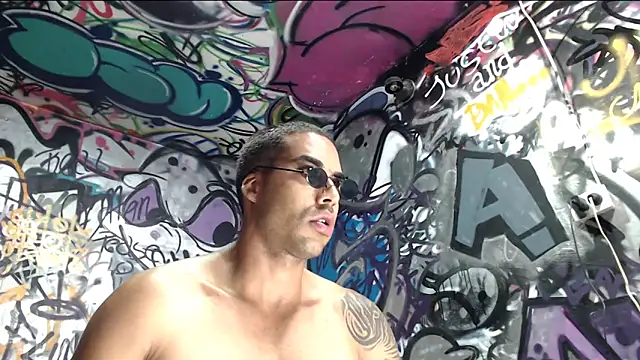 Snapshot of Justin_Frank chatting on March 12, 2025, 11:54 am Justin Frank online show from March 12, 2025, 11:54 am