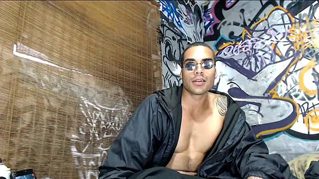 Snapshot of Justin_Frank chatting on March 11, 2025, 8:09 pm Justin Frank online show from March 11, 2025, 8:09 pm