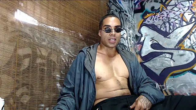 Snapshot of Justin_Frank chatting on March 10, 2025, 7:40 pm Justin Frank online show from March 10, 2025, 7:40 pm