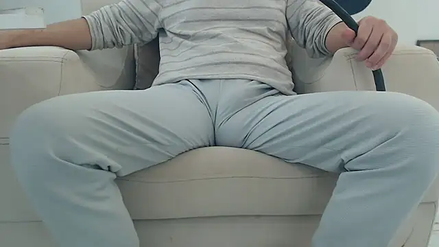 Snapshot of masterxmonster chatting on December 18, 2025, 8:30 am masterxmonster online show from December 18, 2025, 8:30 am