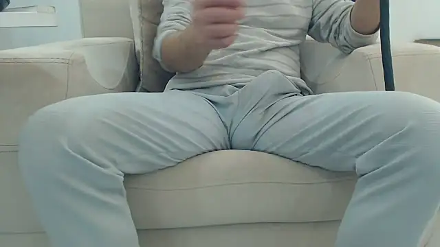 Snapshot of masterxmonster chatting on January 12, 2026, 12:17 am masterxmonster online show from January 12, 2026, 12:17 am