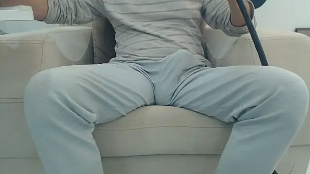 Snapshot of masterxmonster chatting on December 15, 2025, 12:27 am masterxmonster online show from December 15, 2025, 12:27 am