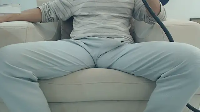 Snapshot of masterxmonster chatting on December 22, 2025, 12:11 am masterxmonster online show from December 22, 2025, 12:11 am