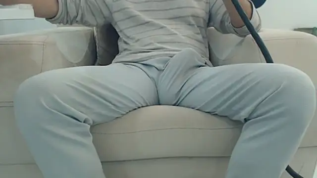 Snapshot of masterxmonster chatting on January 17, 2026, 11:19 pm masterxmonster online show from January 17, 2026, 11:19 pm