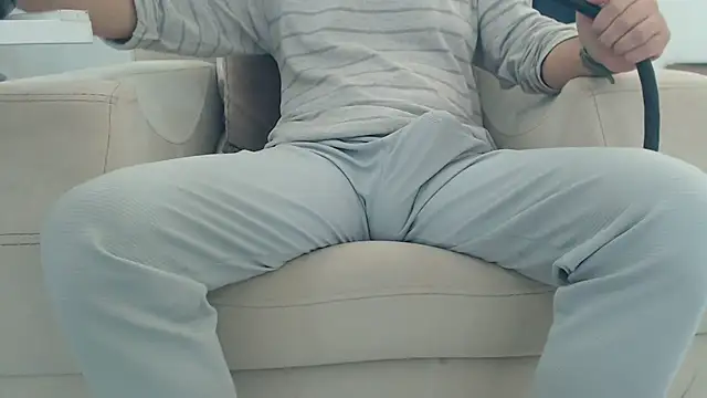 Snapshot of masterxmonster chatting on January 12, 2026, 12:23 pm masterxmonster online show from January 12, 2026, 12:23 pm