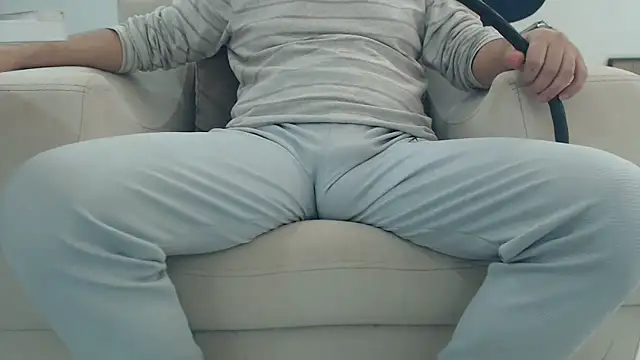 Snapshot of masterxmonster chatting on December 21, 2025, 12:02 am masterxmonster online show from December 21, 2025, 12:02 am