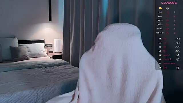 elinanortas online show from November 30, 2025, 5:41 am