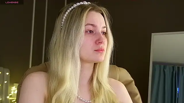 elinanortas online show from March 8, 2025, 1:06 am